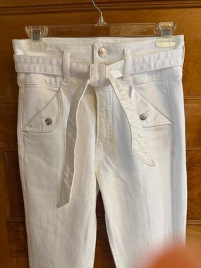 Brand New Veronica Beard Rosanna Women’s White High-Waist Tie-Belt Flare Jeans